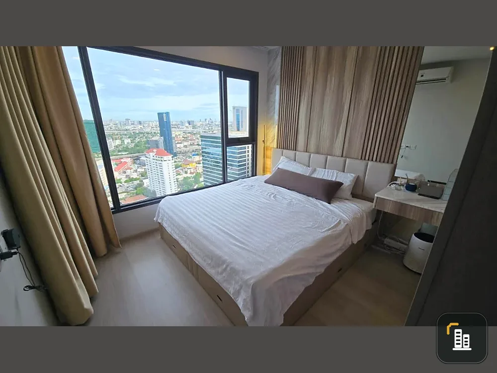 Condo for rent at Life Phahon-Ladprao. Spacious and comfortable unit with ample living space and complete amenities. Book now!