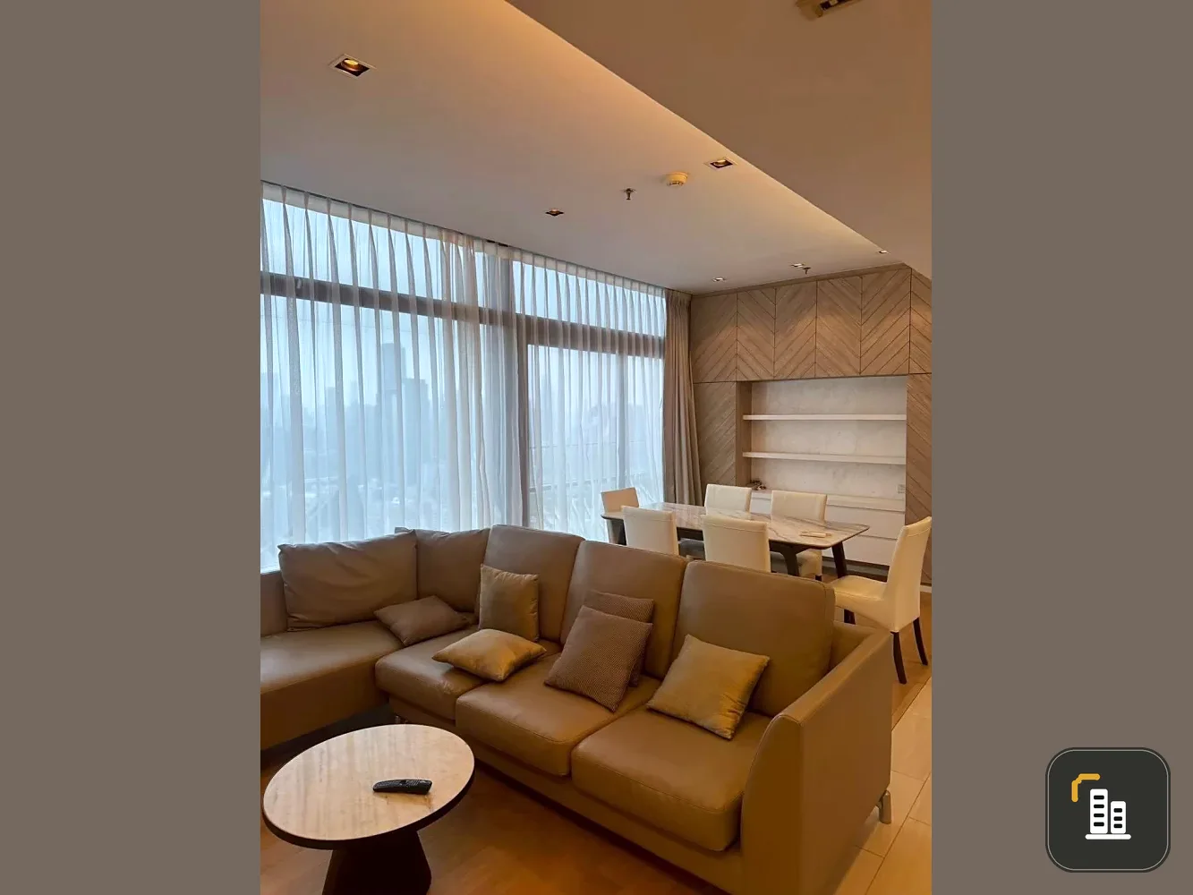 For rent: Circle 2 Living Prototype, 3 bedrooms, 3 bathrooms, very high floor, spacious like a house. Book now!