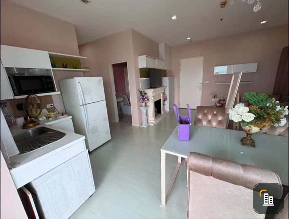 For sale: The Room Ratchada-Ladprao, corner unit, 20th floor, beautiful view, 61 sq m, with a balcony offering stunning views.