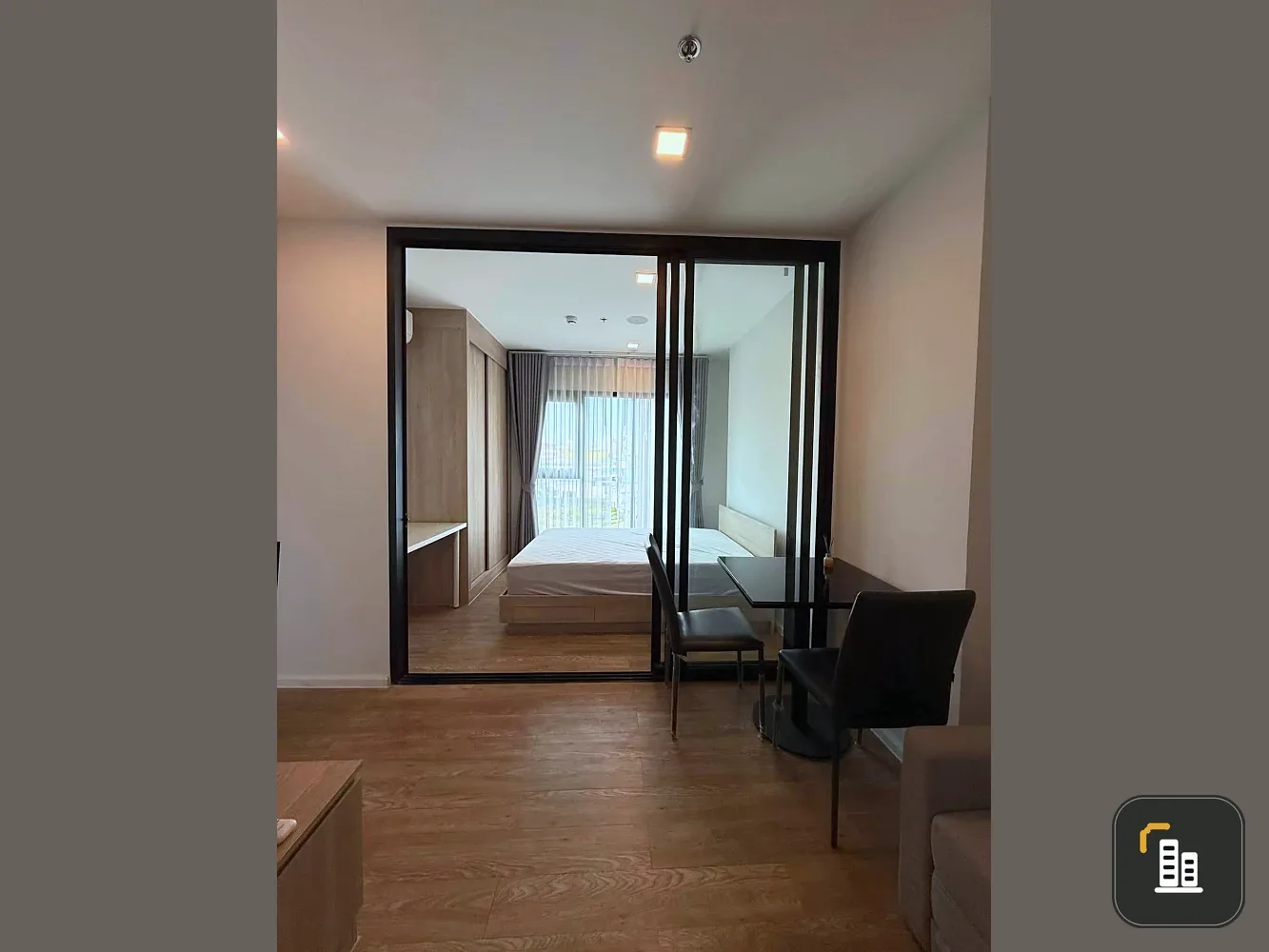 For rent: Modiz Sukhumvit 50, 5th floor, fully furnished unit. Very comfortable and ready to move in. Book now! Don't miss out!