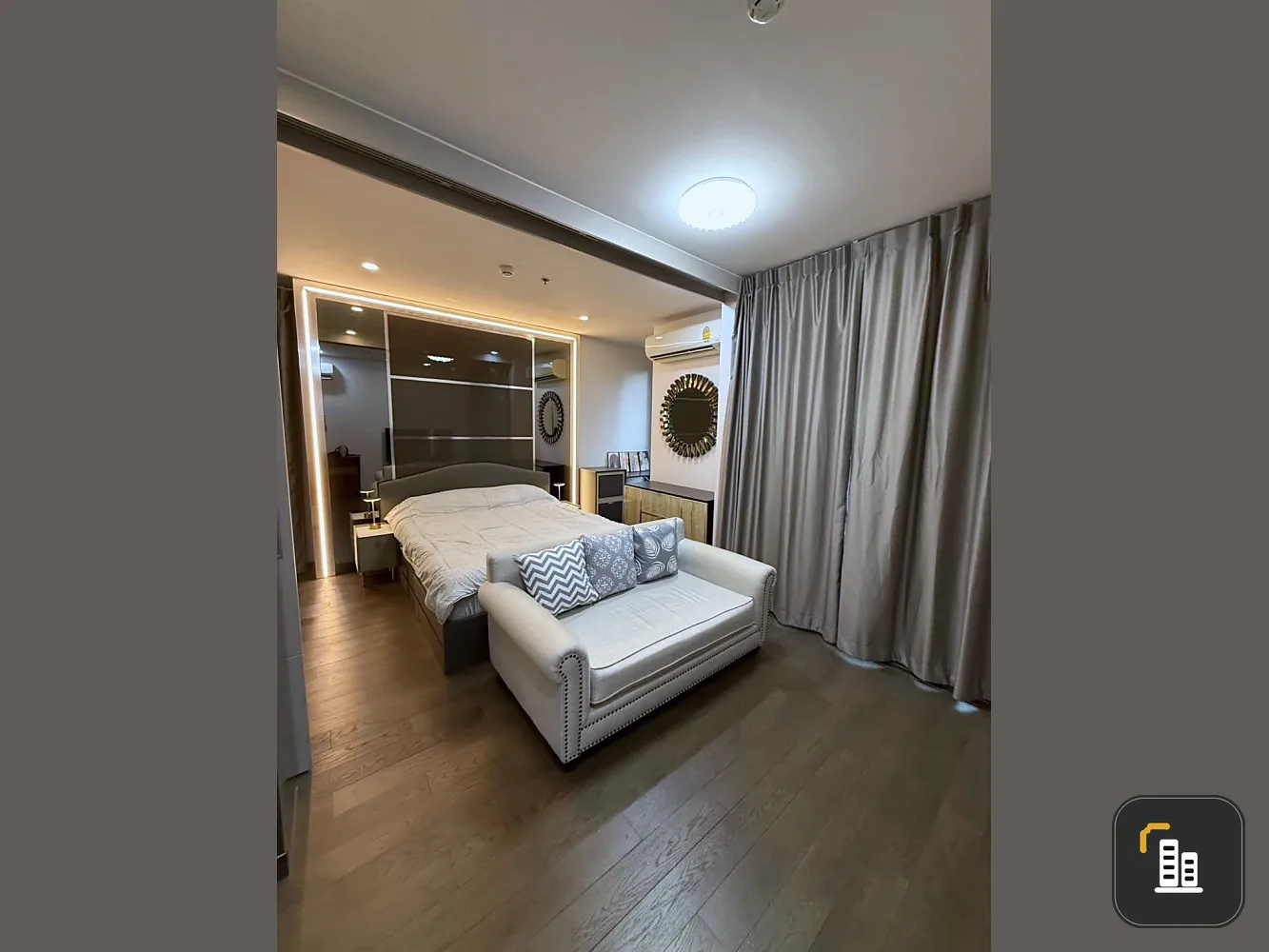 For rent: Ideo Q Siam-Ratchathewi. Spacious and comfortable room with ample living space. Convenient and complete amenities all in one place. Don't mi