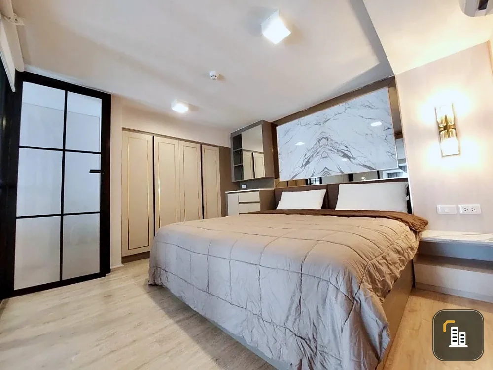 Selling Ideo Sathorn-Wongwian Yai, 26th floor, beautiful city view, fully furnished, ready to move in. Book now!