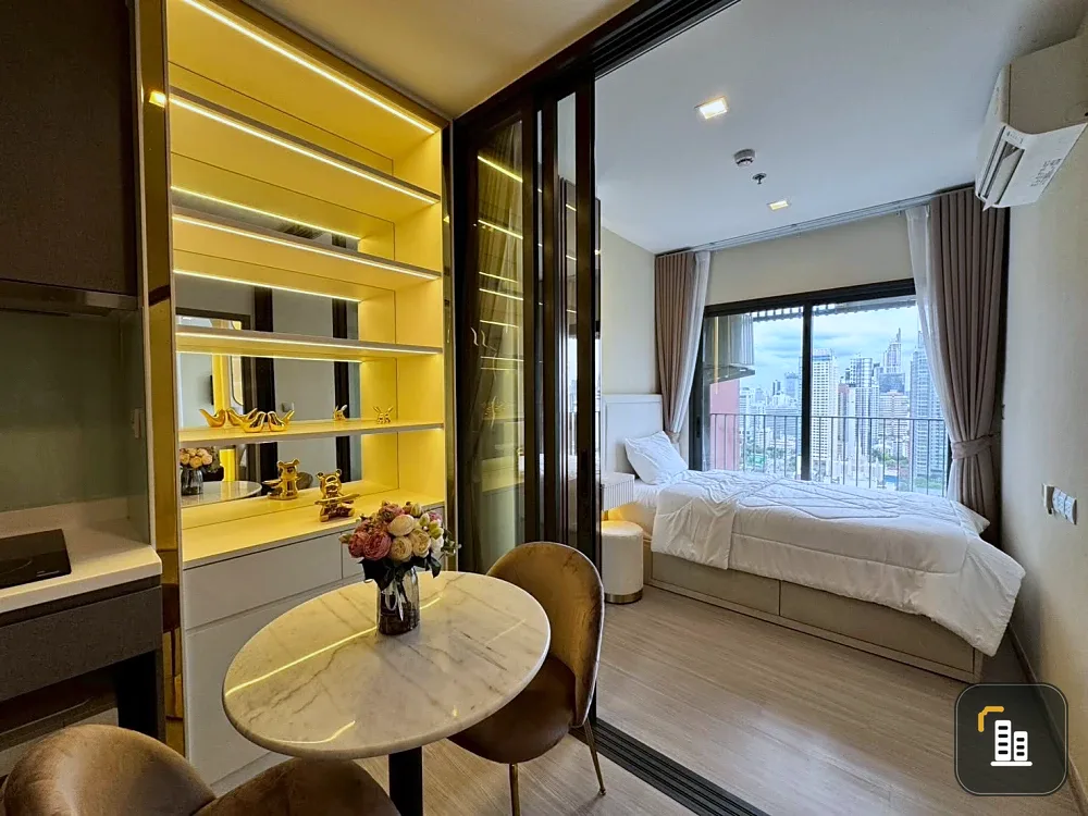 Condo for Rent: Life Asoke Hype