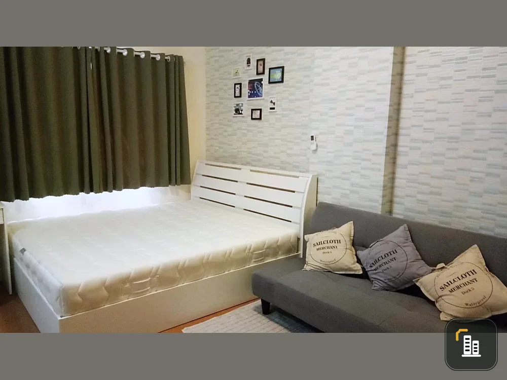 Selling Lumpini Condotown Chonburi - Sukhumvit. Nice unit with high-quality wallpaper and fully furnished. Book now!