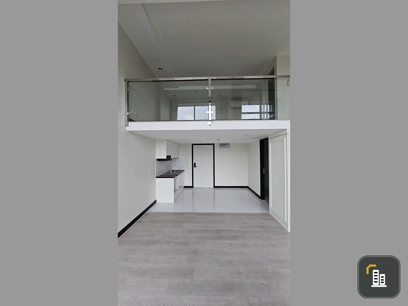 Selling Thames Residence duplex unit, 2 floors. The room is clean, bright, and very comfortable. You won't want to miss this!