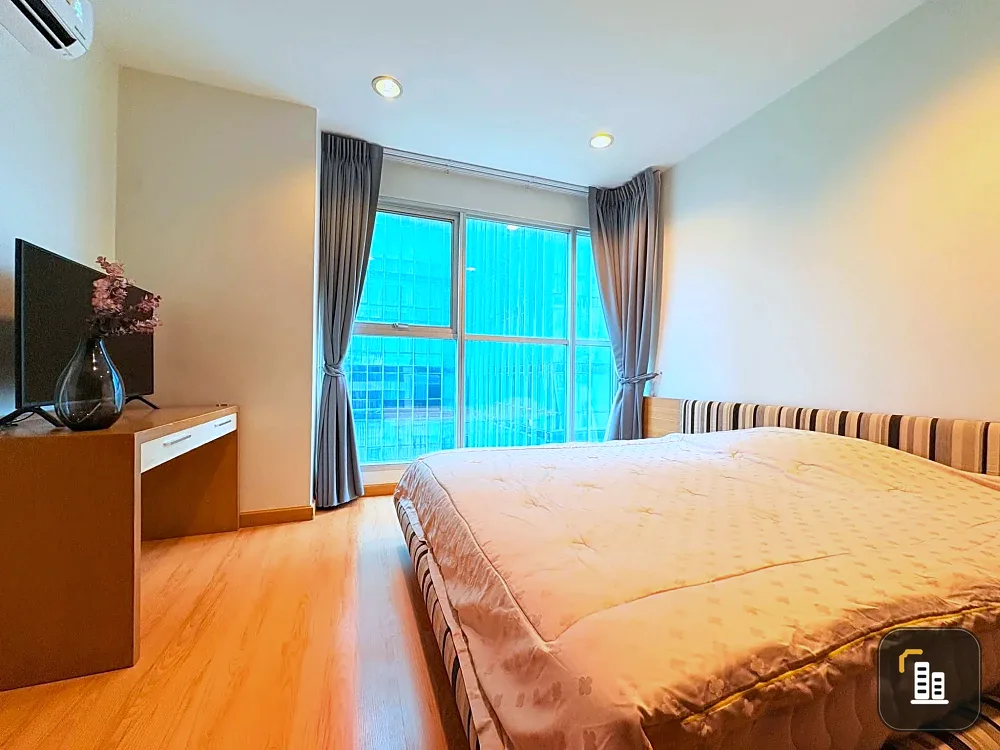 Condo for rent at The Address Siam. Spacious and comfortable unit with efficient use of space. Convenient and fully equipped. Book today!