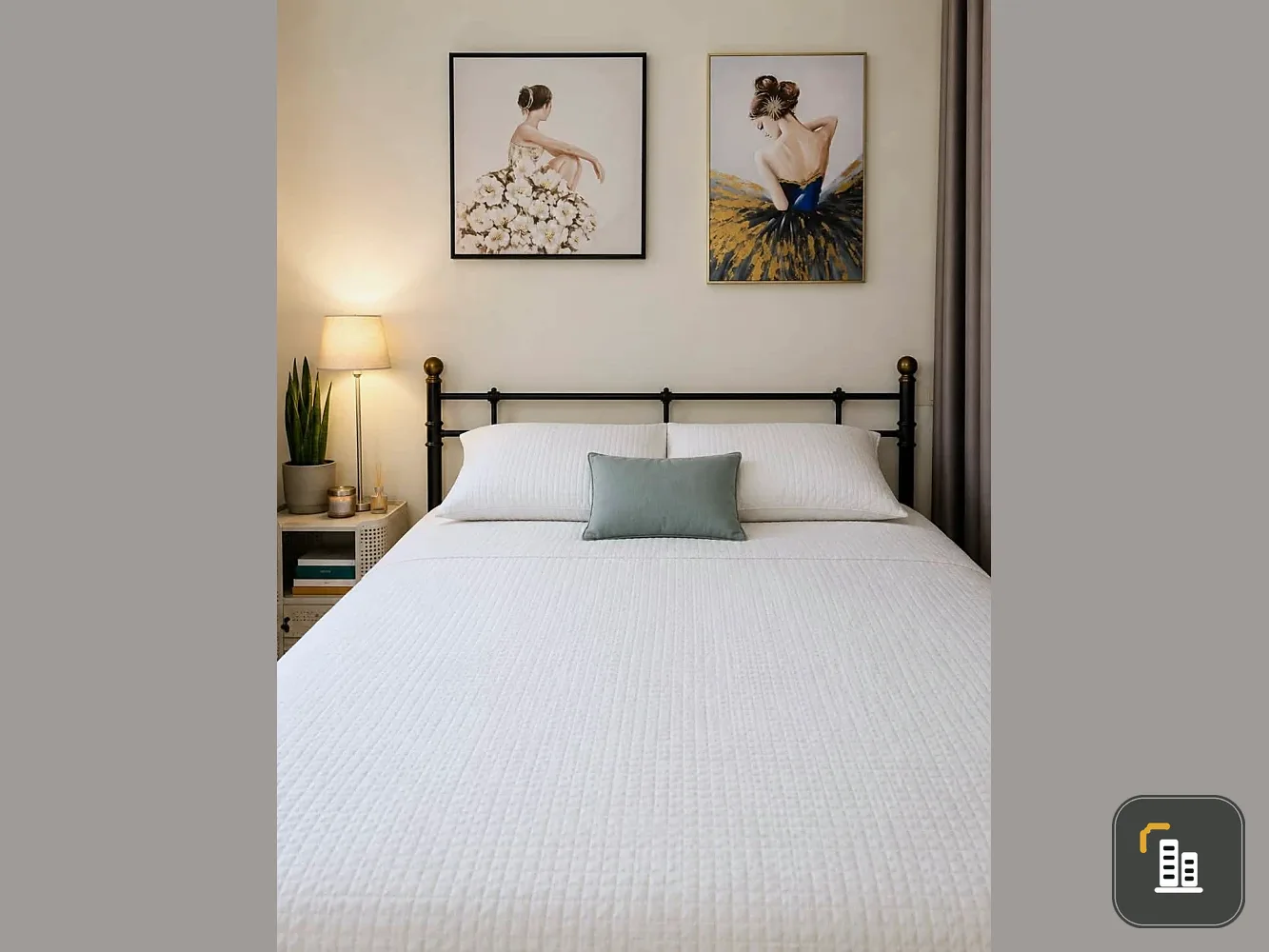 Selling Lumpini Condo Town Rattanathibet. Beautifully decorated unit with a consistent color scheme and high-quality built-in furniture. Don't miss out