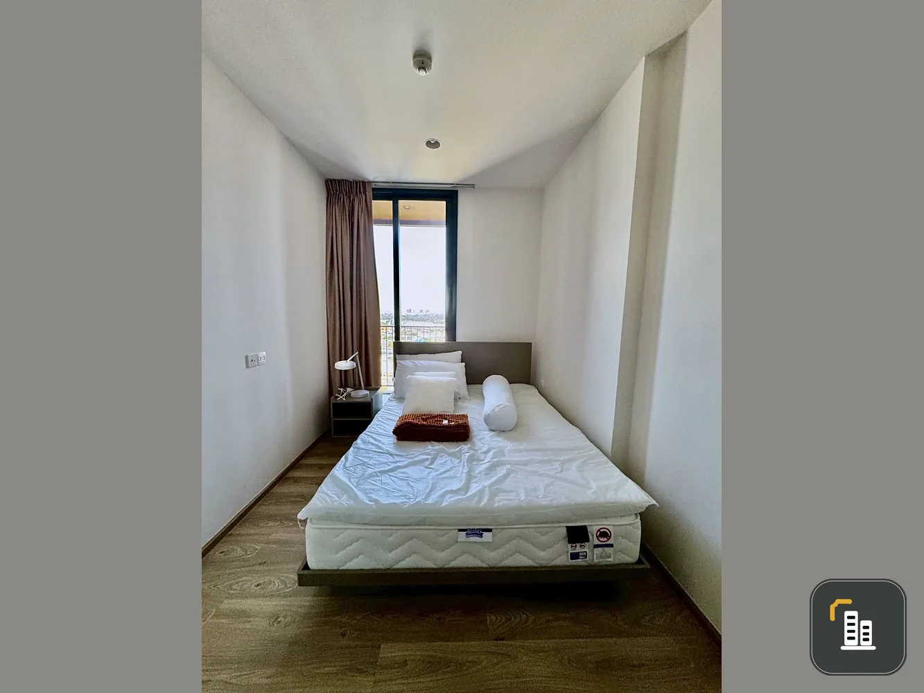 [FOR RENT] Oka Haus Sukhumvit 36 | High-Floor 1-Bedroom on 27th Floor with Scenic River Views (South Facing)