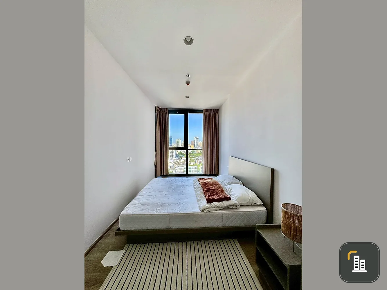 [FOR RENT] Oka Haus Sukhumvit 36 | High-Floor 1-Bed with Bathtub & Open City View (East Facing)