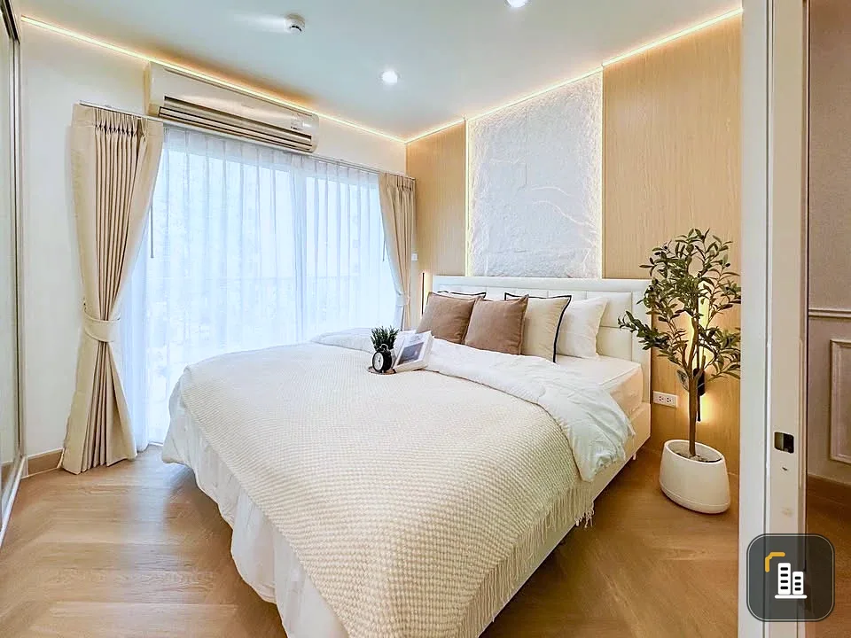 Selling Metro Park Sathorn Phase 3, Building E, corner unit. Quiet and peaceful, not crowded. Beautifully decorated throughout. Book now!