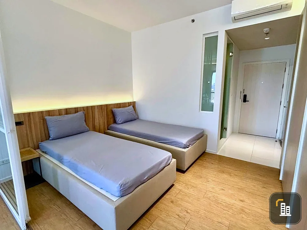 Condo for rent at Triple Y Residence. The unit is partitioned into separate, clearly defined zones. Great value – you won't want to miss this!