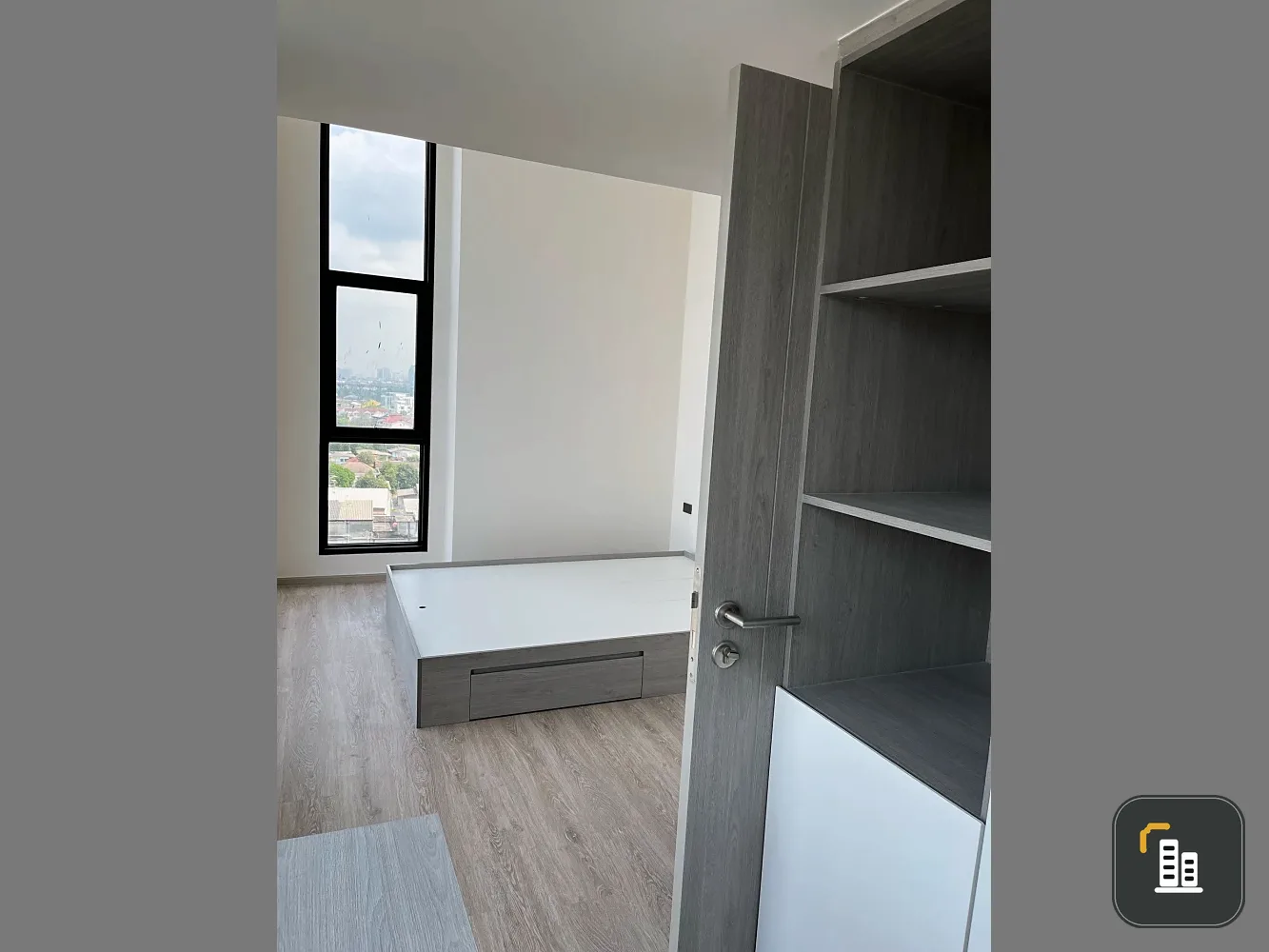 Selling Origin Plug & Play Sirindhorn Station corner unit, Duo Space. Book now!