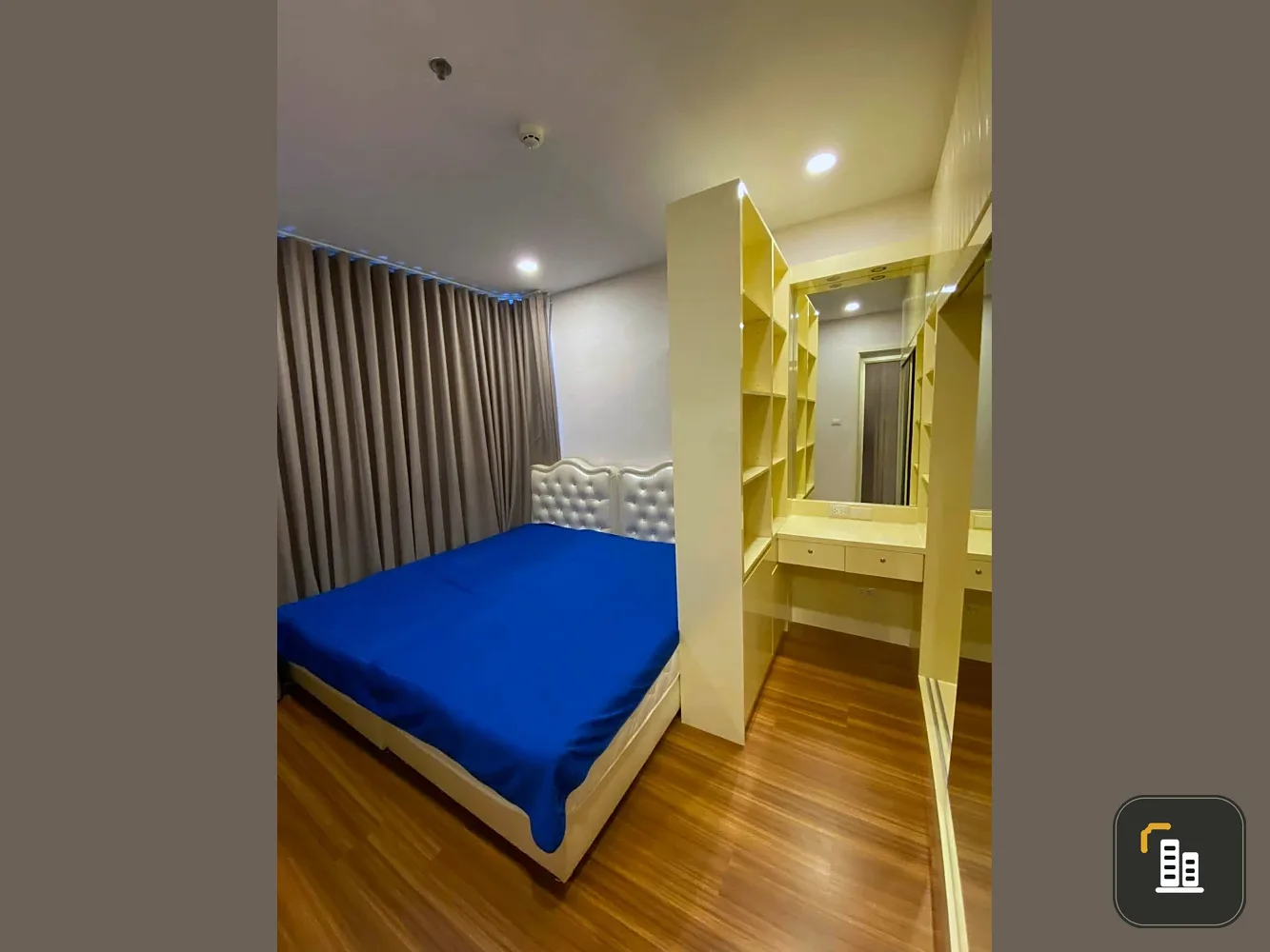 For rent: Supalai Premier Charoen Nakhon 2 bedrooms, fully furnished, ready to move in. Book now!