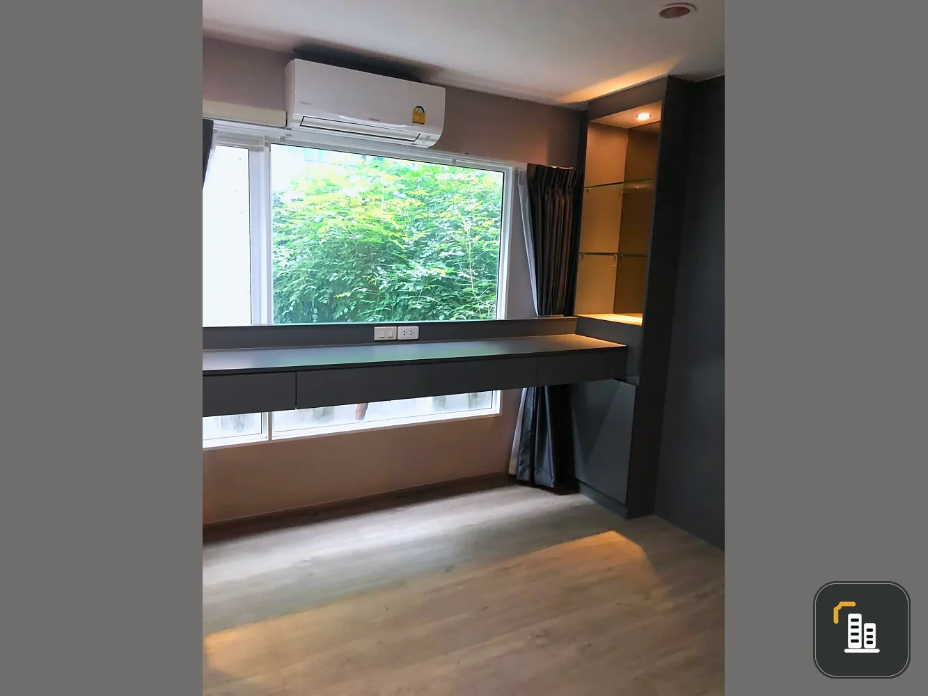 Selling a north-facing unit at RYE Talat Phlu, in a prime location. Comes with built-in furniture. Don't miss this opportunity!