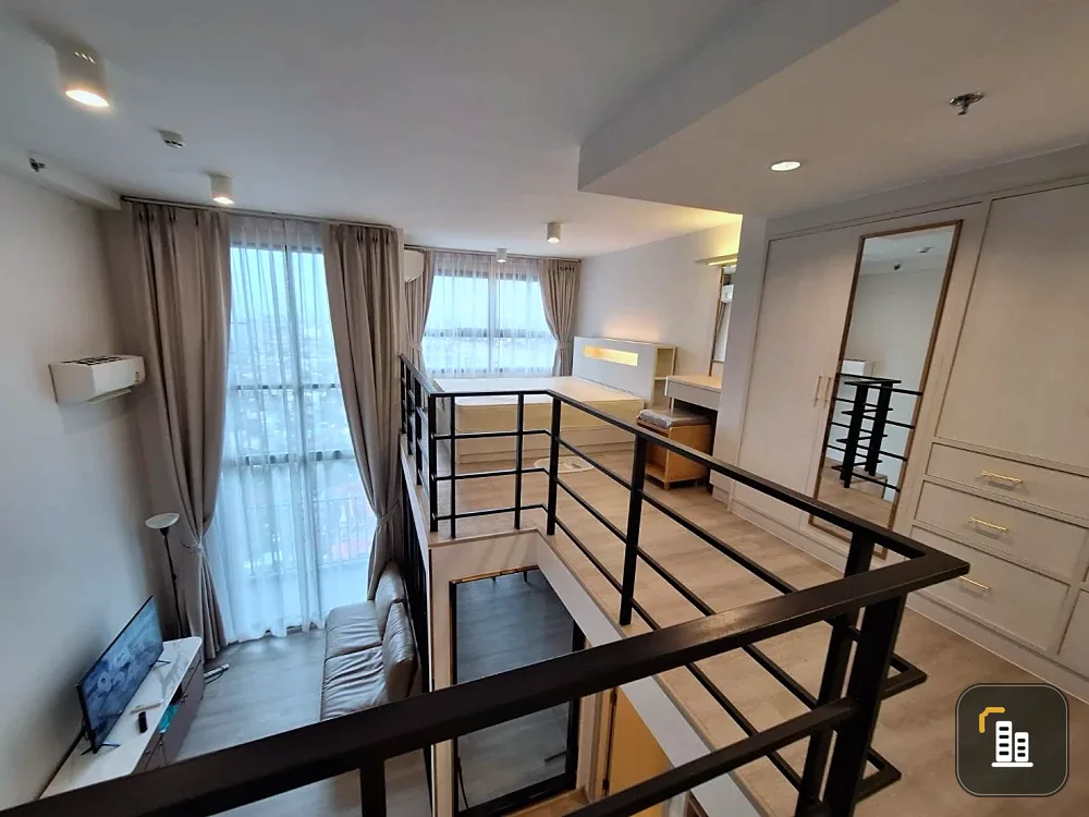 For rent: Ideo Charan 70 - Riverview. High ceilings, spacious and airy, fully furnished. Book now!