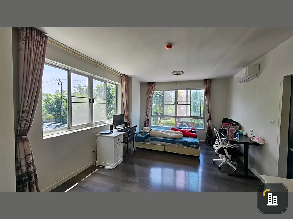 Selling Dcondo Campus Resort Bangna, studio room. Great location, fully furnished, unobstructed view. Book now!