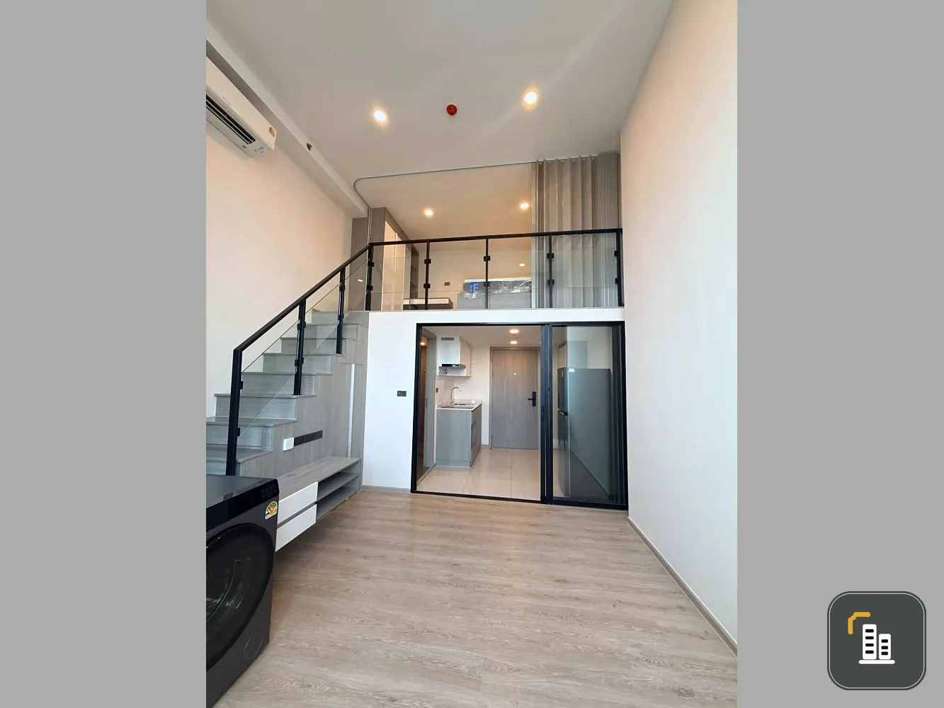 Duplex unit for rent at Origin Plug & Play Sirindhorn Station. Spacious area, fully furnished, ready to move in.