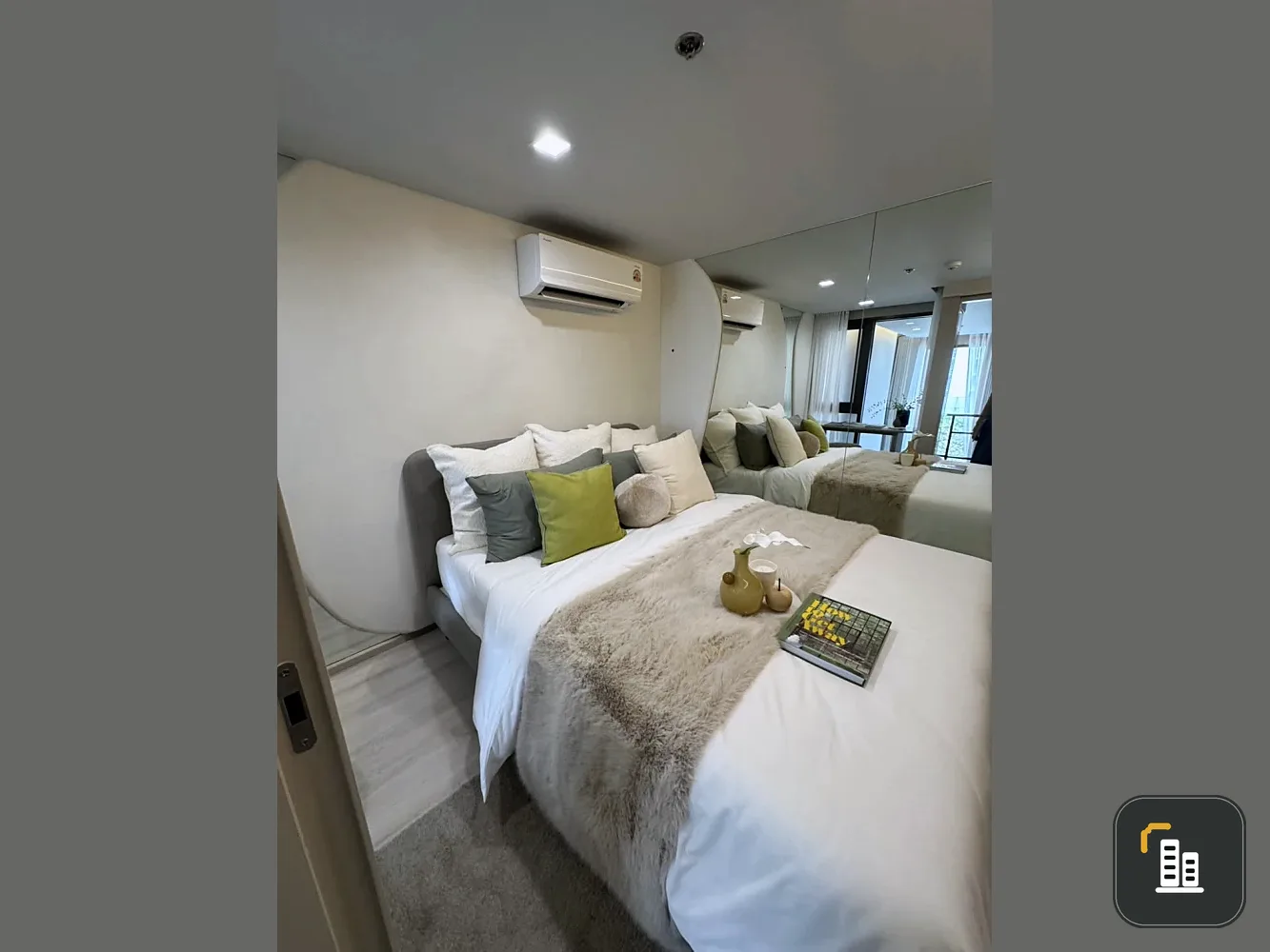Selling down payment for Reference Kaset District. Spacious, high-ceilinged rooms with complete amenities. Book now!