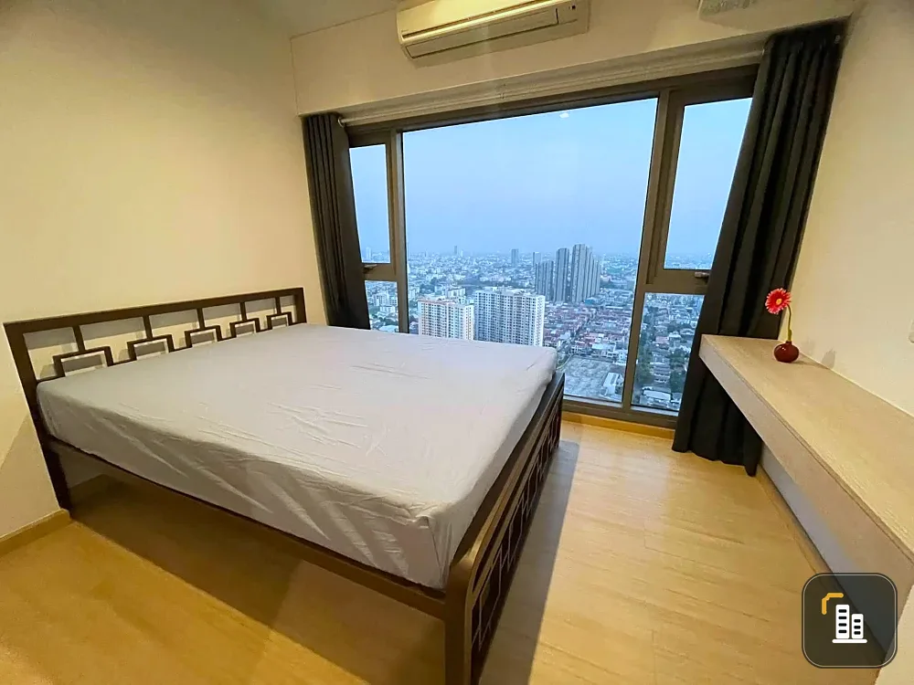 Condo for rent: Whizdom Connect Sukhumvit, 33rd floor, high floor with stunning views. Fully furnished with appliances. Great value. Don't miss out!
