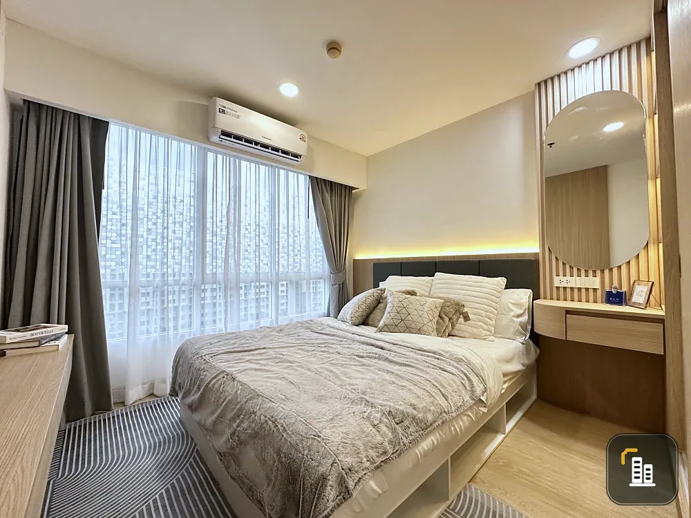 Selling Bangkok Horizon Ramkhamhaeng. The well-designed living space is comfortable and spacious, perfect for those seeking a convenient condo locatio