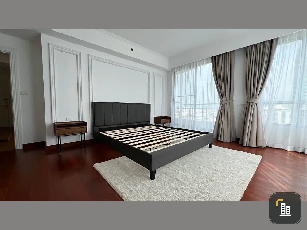 Condo for rent at Supalai River Place, Pomorama view (towards Asiatique). Spacious room, uniquely themed decoration. Move in immediately!