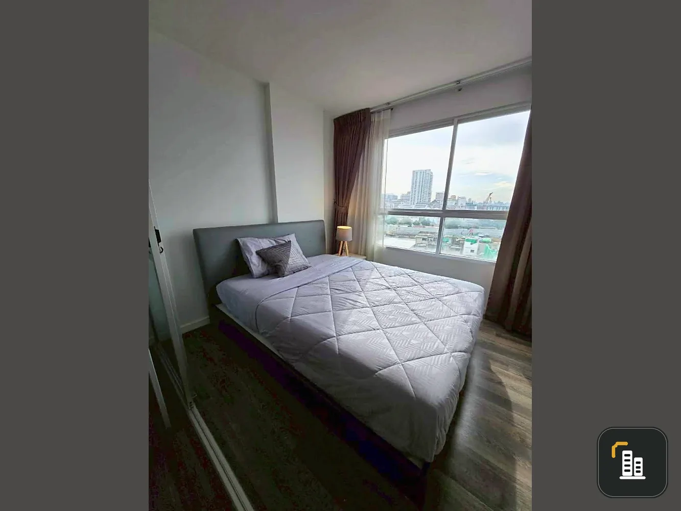 For sale or rent: Debura Prannok, Building B, 8th floor. Fully furnished. Great location. Ready to move in!