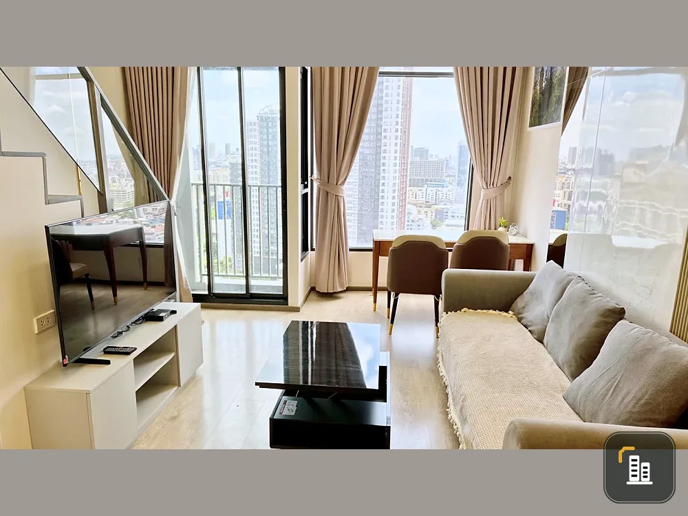 For rent: Soho Bangkok Ratchada condo. Nicely decorated, partitioned into separate areas (Duo Space), with high-quality built-in furniture. Move in so
