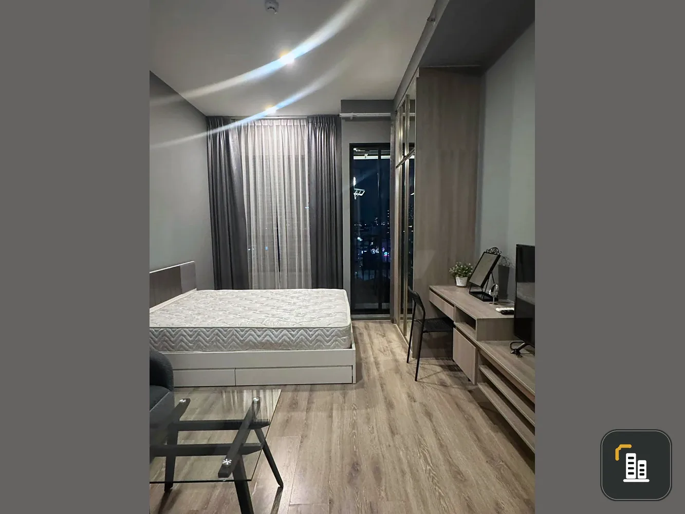 Selling a lovely condo at Knightsbridge Collage Ramkhamhaeng. It comes fully furnished. Don't miss out!