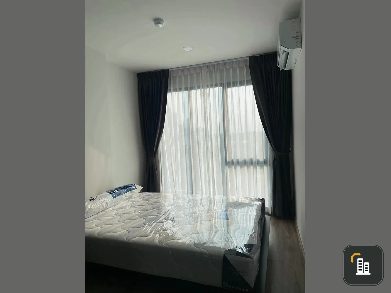 Condo for rent in Hi-Rise Sukhumvit 101. Nice room, fully furnished with appliances, and at an affordable price. You definitely don't want to miss thi