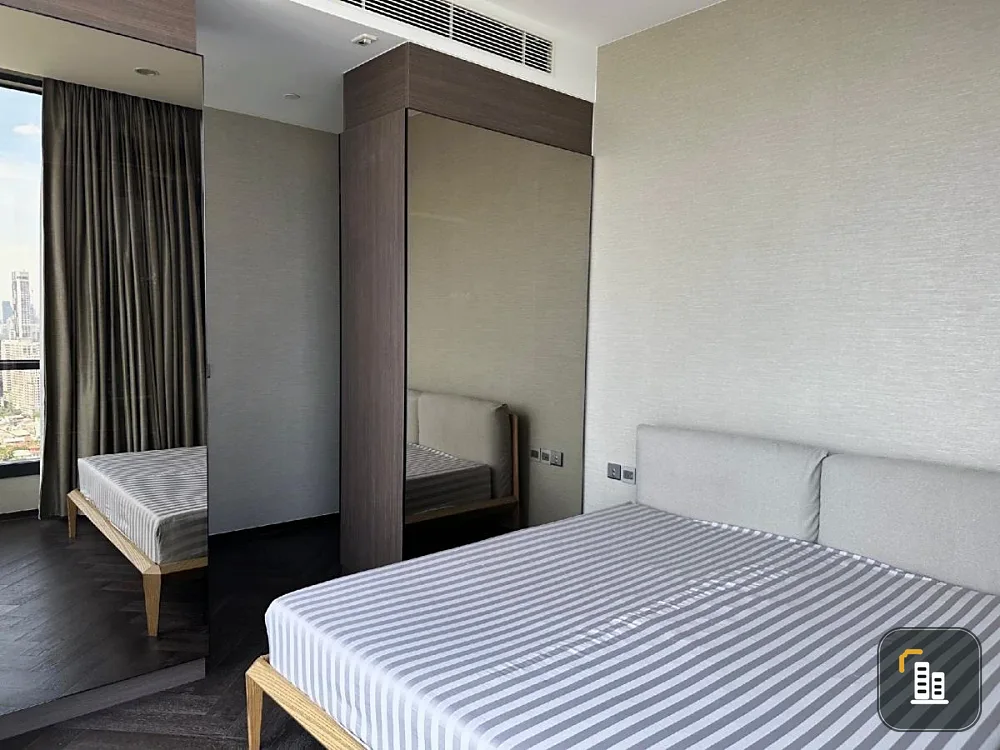 For rent: The Esse Sukhumvit 36, 30th floor, fully furnished, very livable. Book now! (Quickly!)