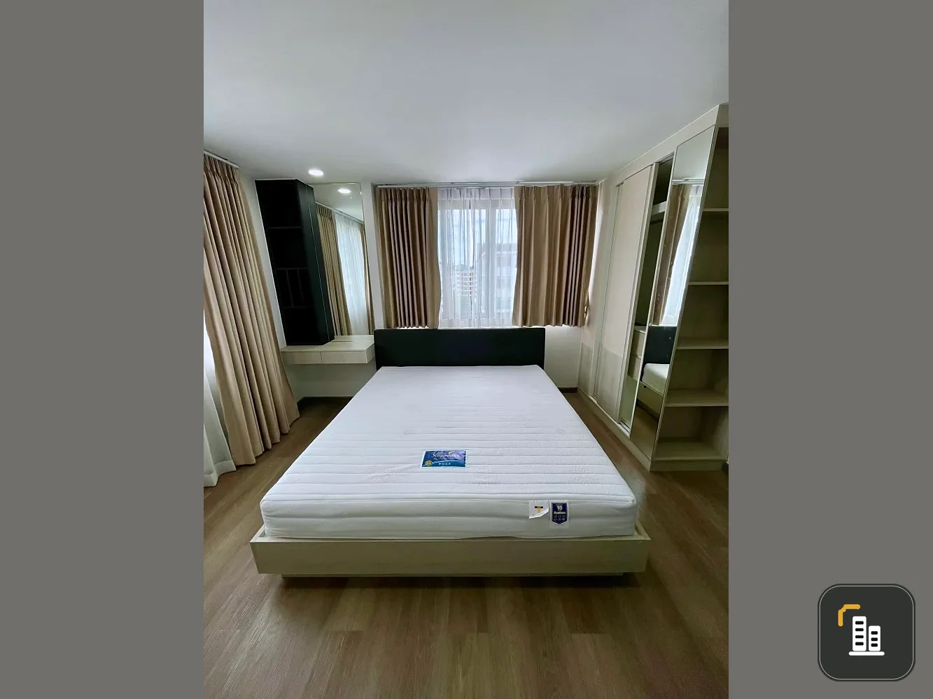 For rent: G Condo Sriracha, 2 corner units, pool view, clean, and ready to move in!