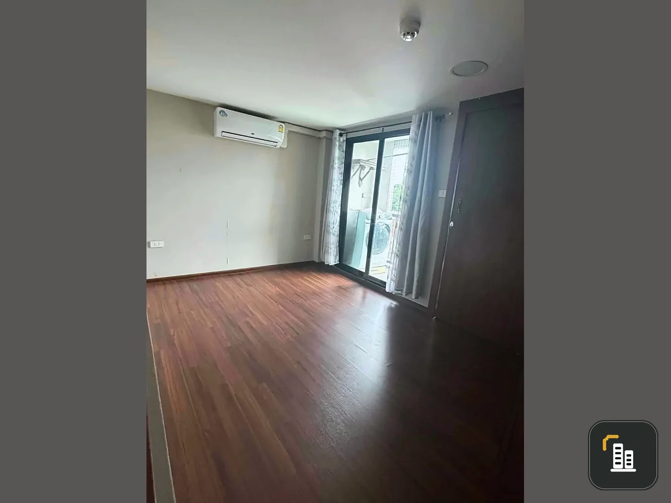 TGold Condo for sale, Ladprao 93, Duplex (2 floors), unit on the 3rd floor. Pet Friendly. Book now!