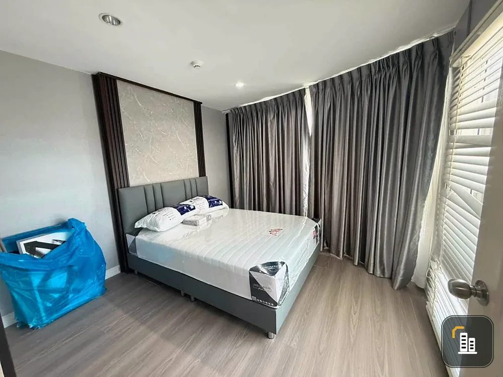 For rent: Miami Bangpu. Spacious room with ample usable space, minimalist design, and high-quality built-in furniture. Book now!