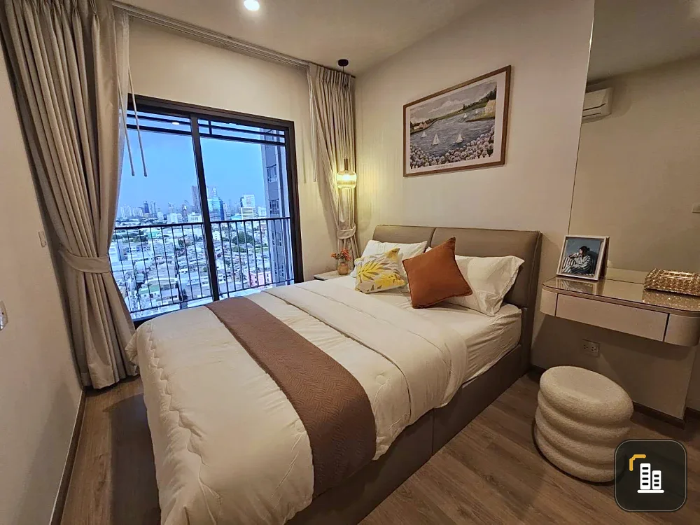 Condo for Rent: Life Rama 4 - Asoke