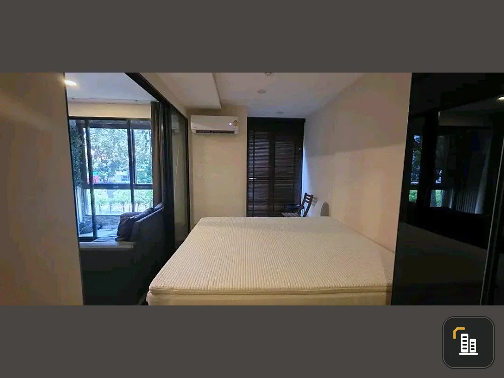 For sale/rent: IKON Sukhumvit 77 condo, ready to move in, fully furnished with appliances. Great price! Book now!
