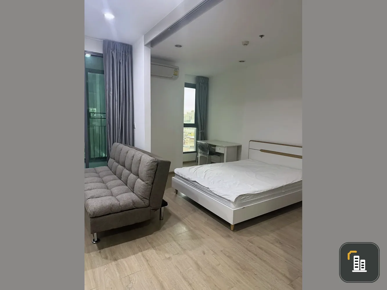 Condo for rent at Ideo Q Chula–Samyan. Ready to move in, fully furnished, great value. Book now!
