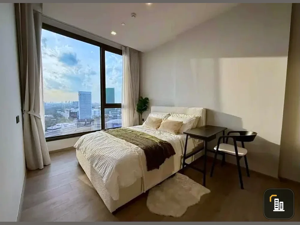 For rent: The Crest Park Residences. Enjoy stunning views of a 500-acre property, with 3-meter high ceilings for a spacious and airy feel. Book now!