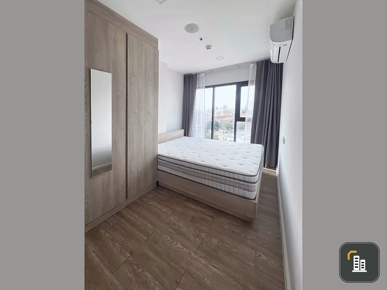 MODIZ Sukhumvit 50 for sale. Beautiful, ready-to-move-in unit with complete furniture and appliances. Just bring your bags and move in!