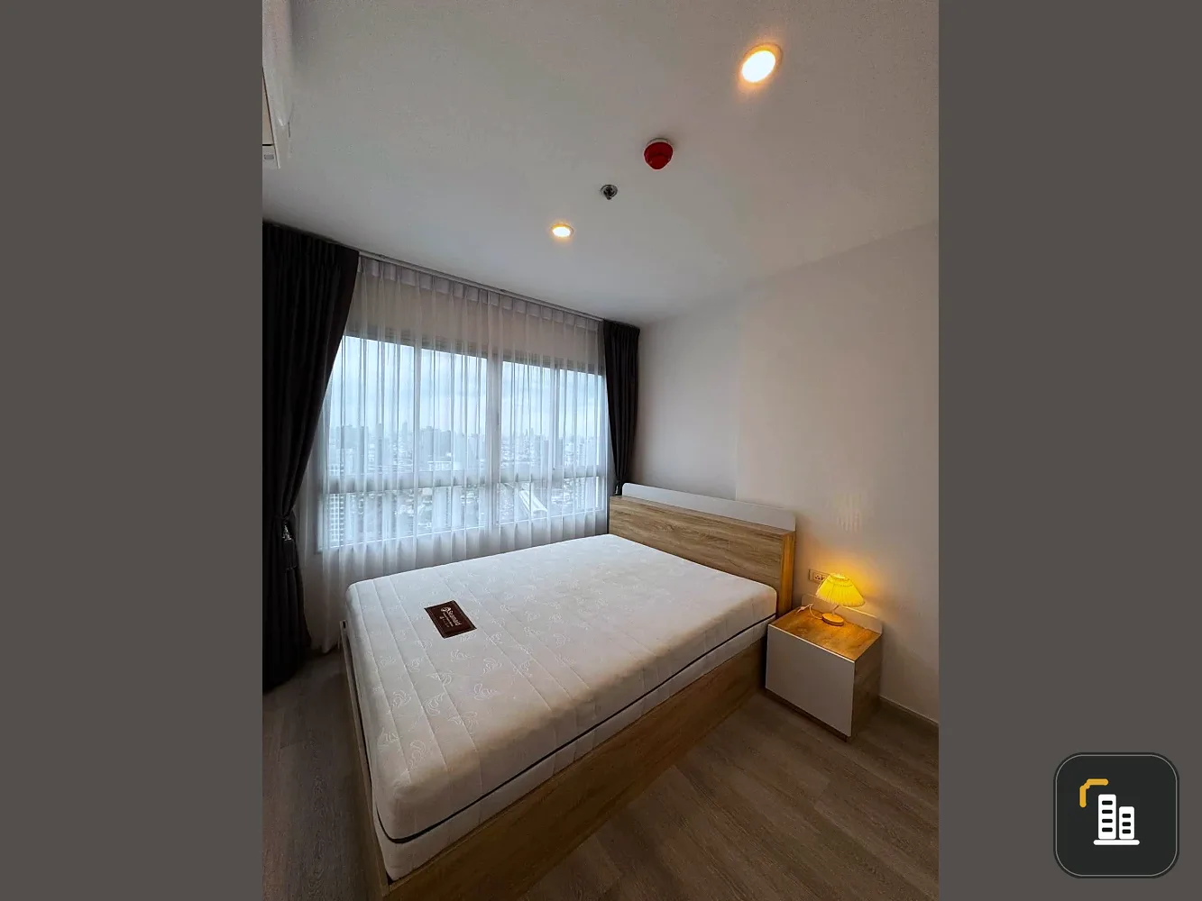Condo for rent, Elio Sathorn-Wutthakat. Partitioned unit on the 36th floor with high-floor views. Fully furnished. Book now!