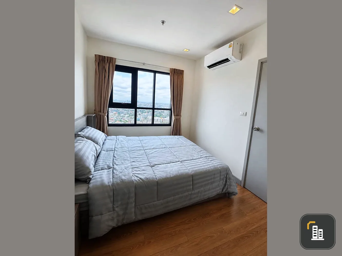 For rent: Chapter One Mid Town Ladprao 24. Spacious room with plenty of usable space. Fully furnished. Just bring your suitcase and move in!