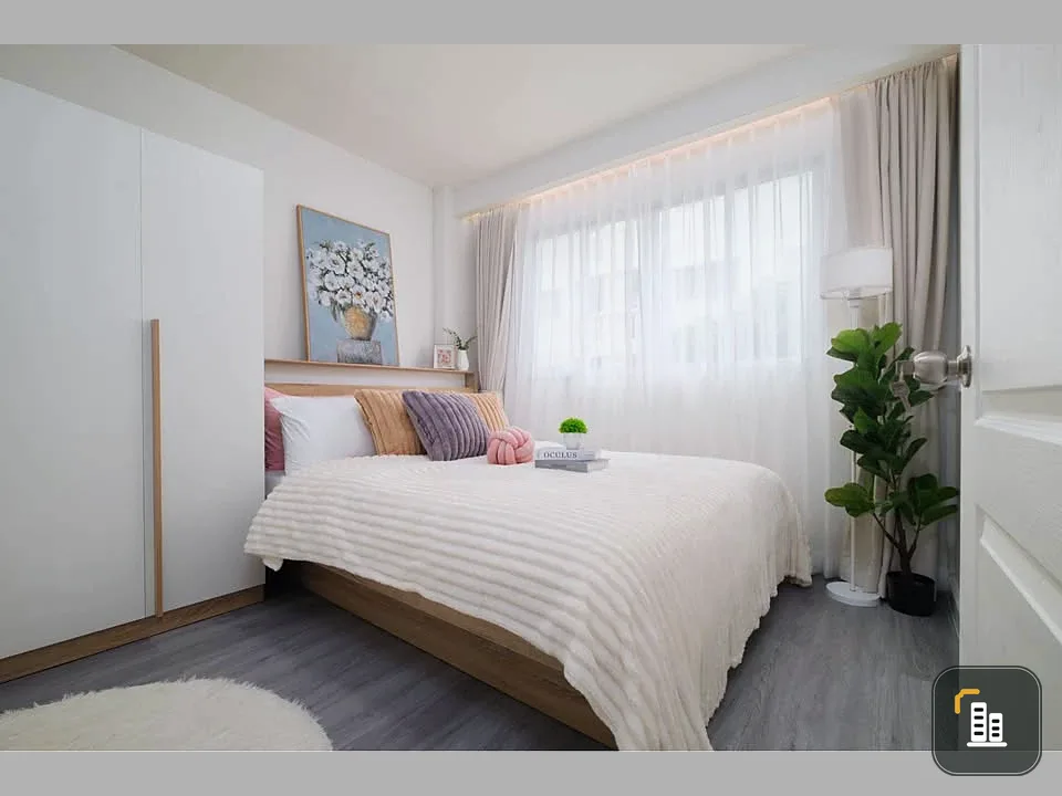 For sale: Lumpini Condo Town Rattanathibet. Don't miss this opportunity! It's rare to find a unit with a fixed price, no upfront payments required. Do