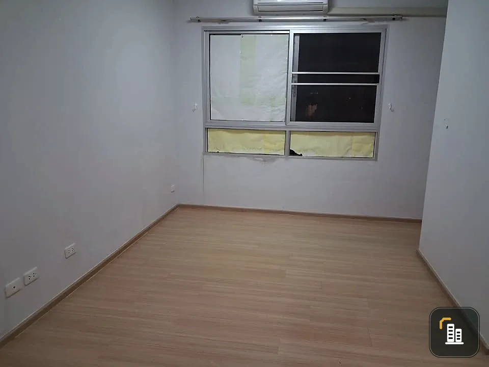 Plum Condo Samakee for sale. Empty unit in good condition, ready for you to decorate yourself. A must-have for those who enjoy decorating their own ro