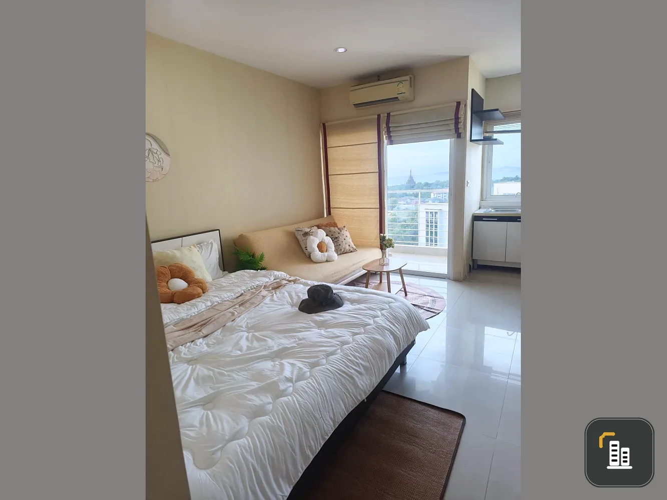 For rent: AD Hyatt Condominium, studio room, 12th floor. Sea/city view/view of the Sanctuary of Truth. Don't miss out!