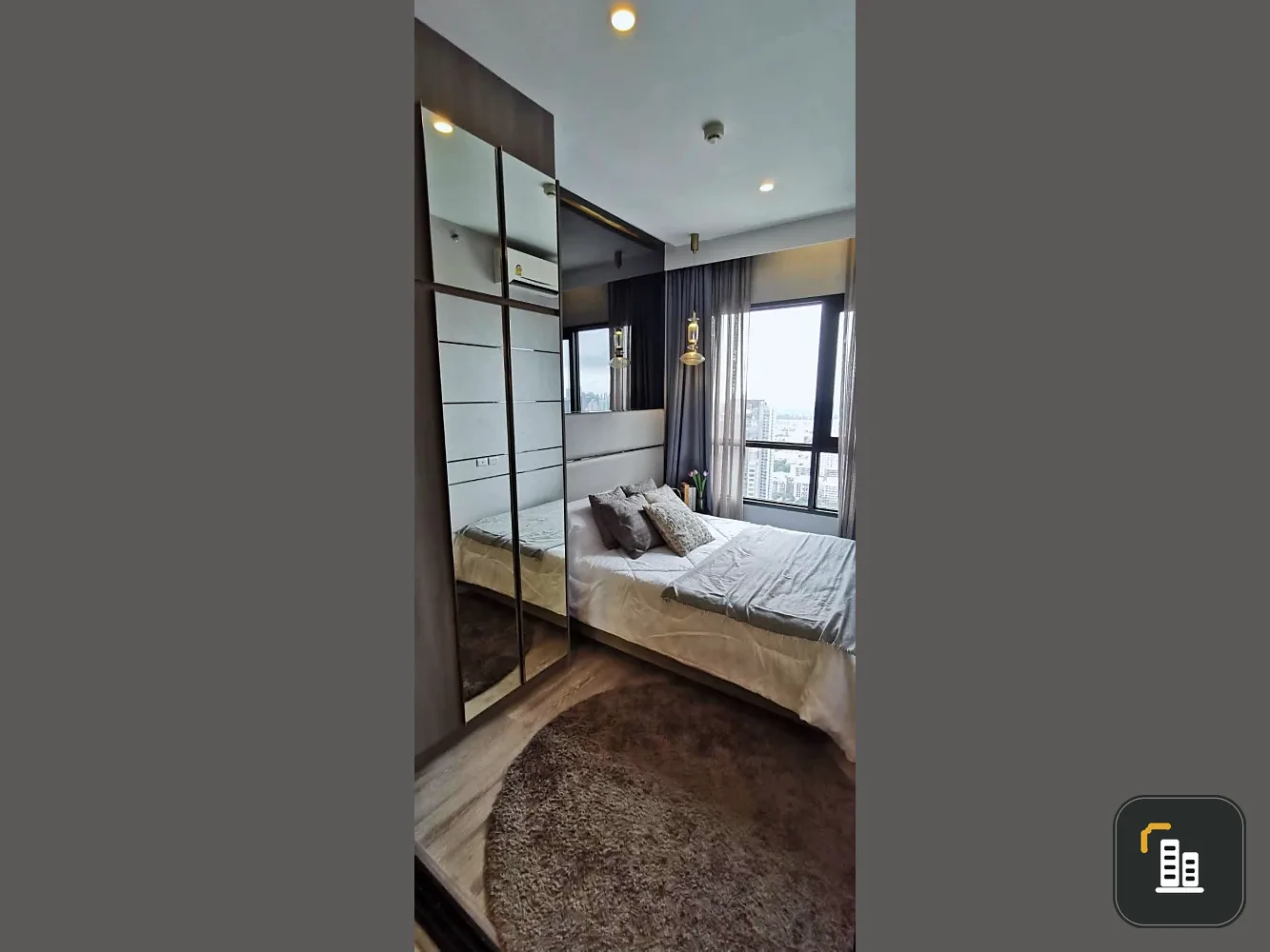 Condo for rent at Knights Bridge Prime On-Nut, fully furnished, 41st floor with stunning views. Convenient and complete amenities. Book now, don't miss