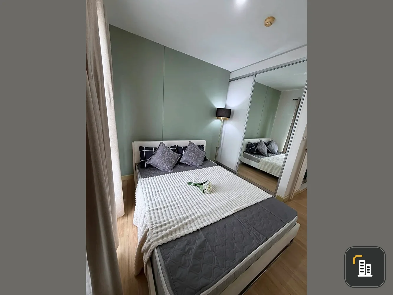 For sale or rent: The Parkland Srinakarin Lake Side condo. Ready to move in, fully furnished, great price. Book now!