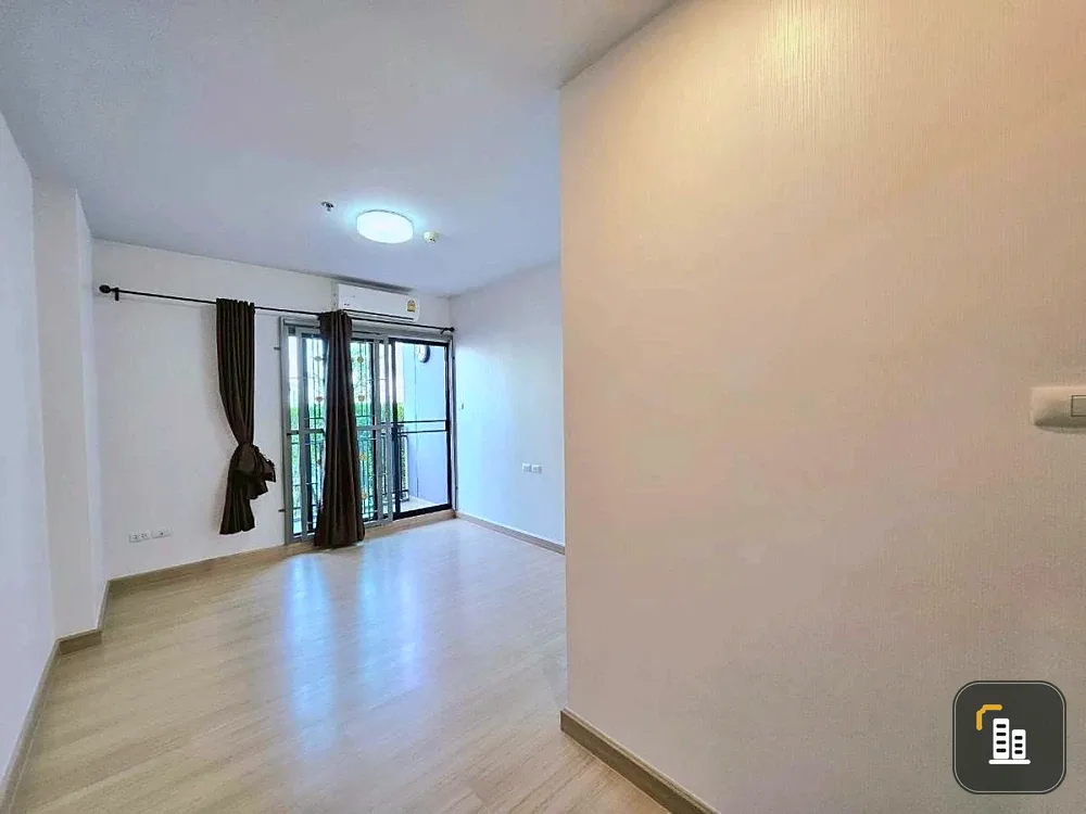 For sale: Supalai Loft Talat Phlu Station, large 2-bedroom, 2-bathroom unit. Clean, bright, and very livable.