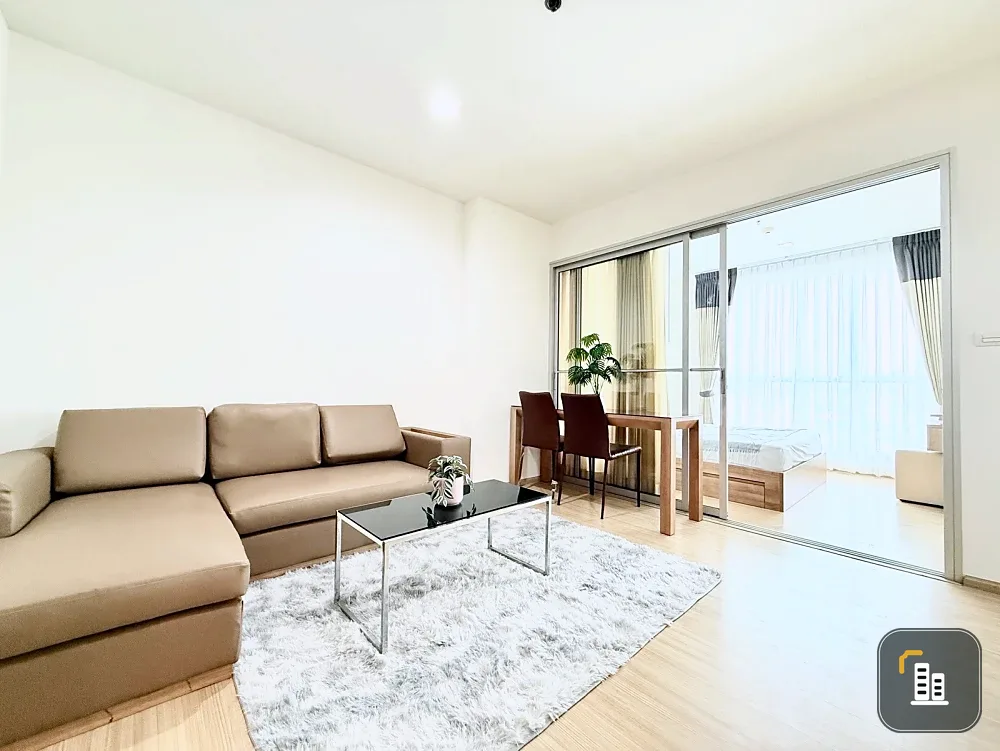 For rent: Rhythm Ratchada-Huaikhwang, 31st floor, fully furnished, very livable. Book now!