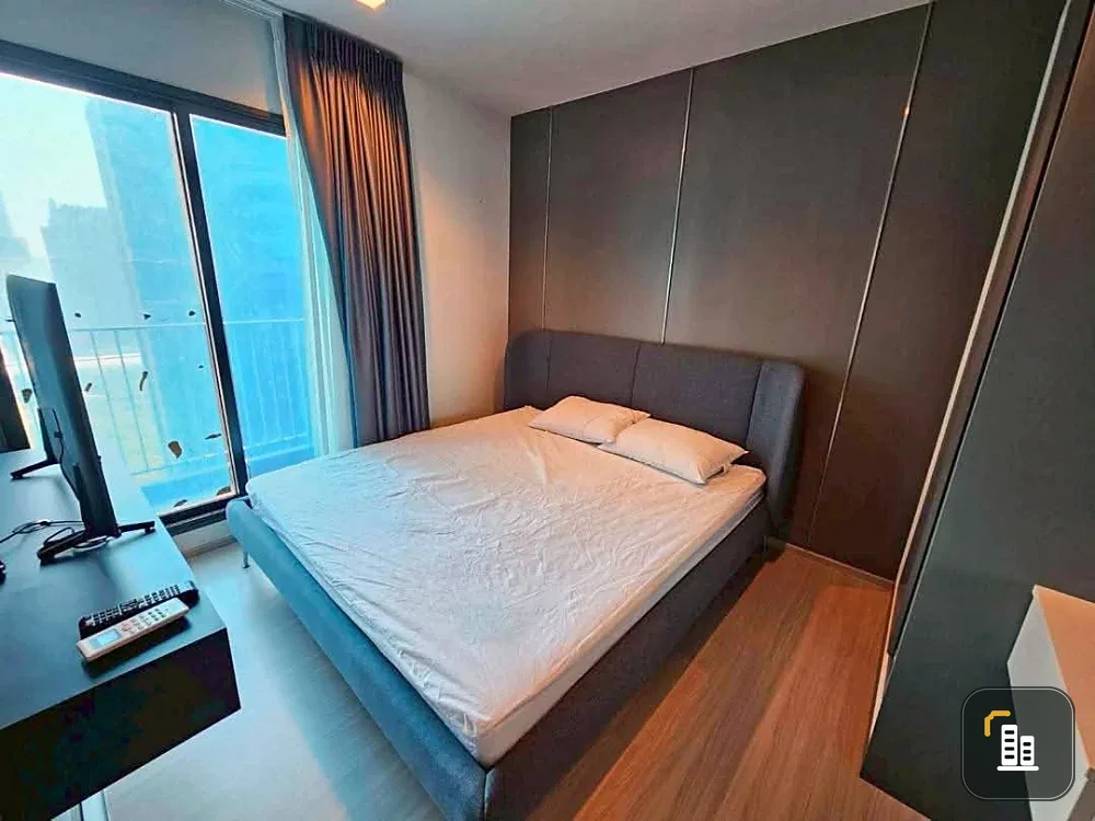 Condo for rent at Life Asoke Rama9. Spacious rooms with ample living space and complete amenities. Book now!