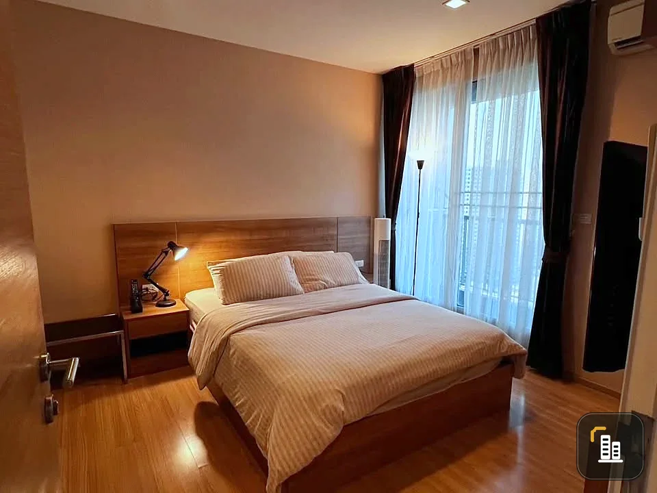 For sale or rent: Rhythm Phahol-Ari Condo, corner unit, quiet and well-ventilated, 23rd floor with high-floor views. Fully furnished. Book now!