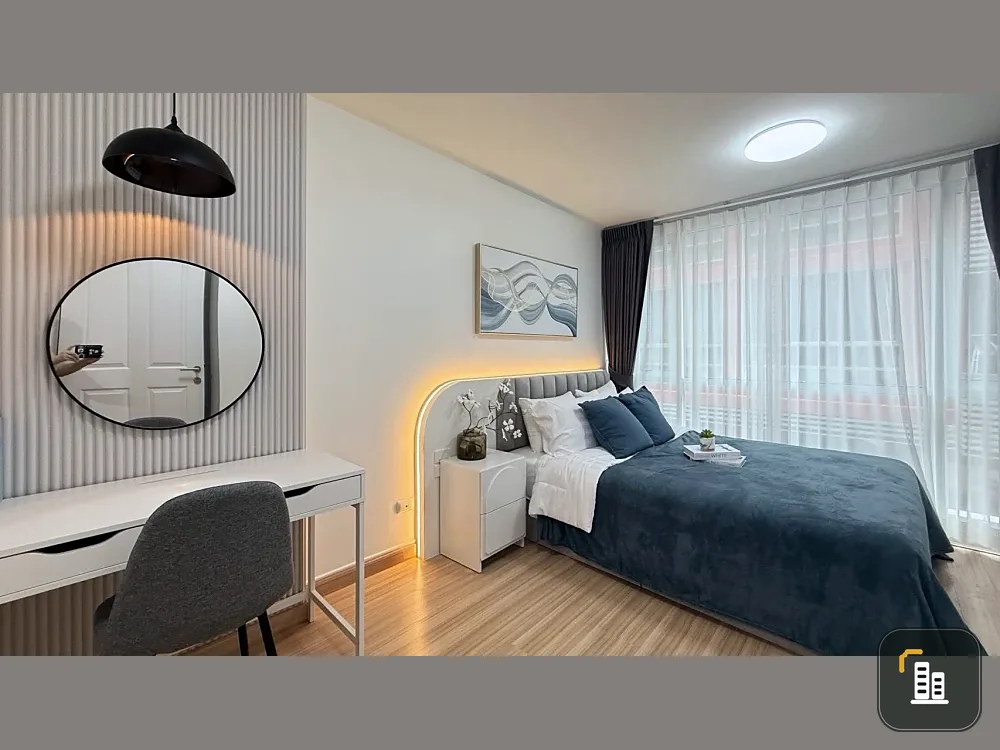 For sale: Chateau In Town Ratchada 19. Spacious room, beautifully decorated, pleasant atmosphere. Reservation required.